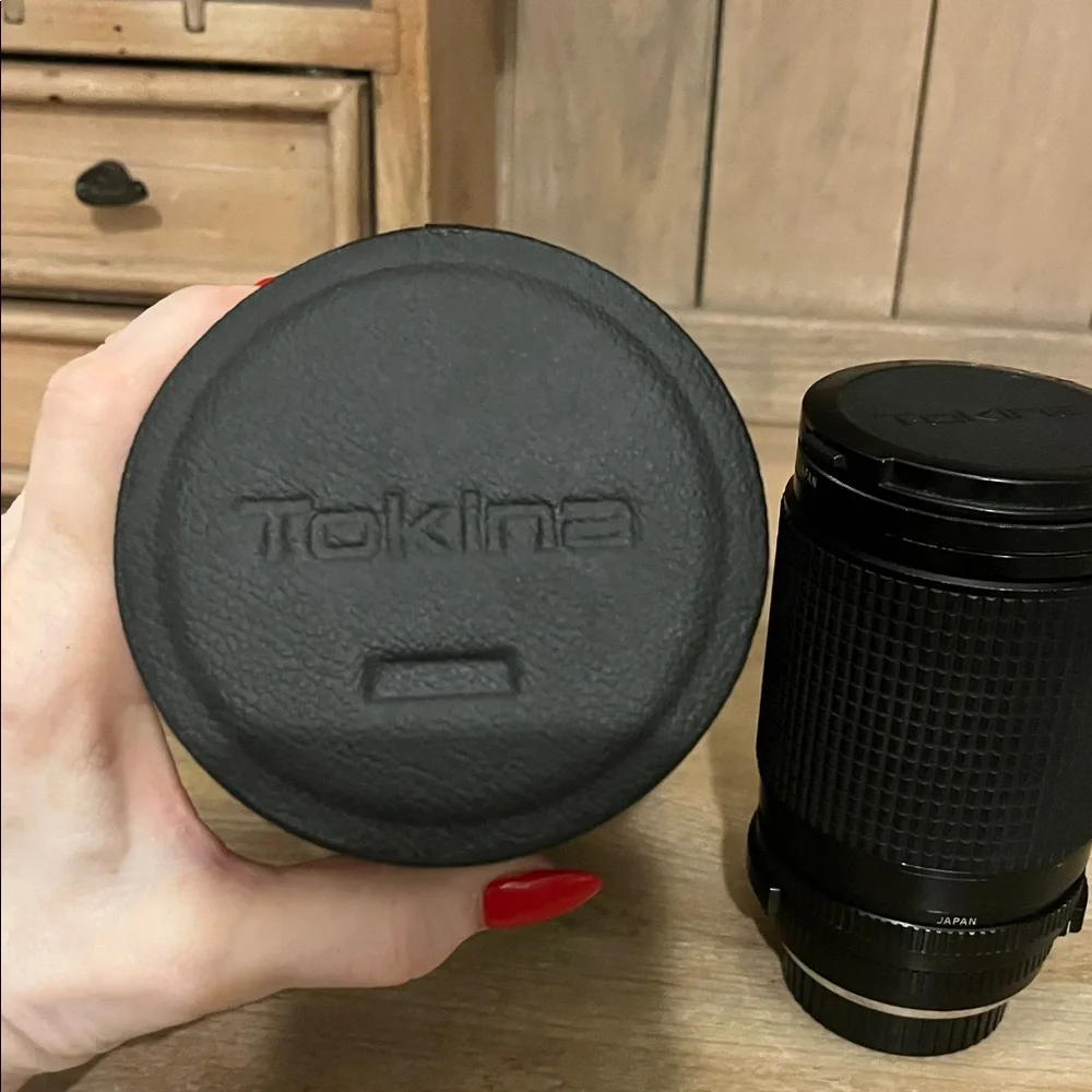 Vintage Tokina AT-X Camera Lens Manual Focus Zoom 28-135mm 1:4-4.6 Case